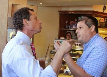 Anthony Weiner Ends Up in Fight in a Bakery After Voter Calls Him a 'Scumbag' and Says 'You Married an Arab' Anthony Weiner Ends Up in Fight in a Bakery After Voter Calls Him a 'Scumbag' and Says 'You Married an Arab'