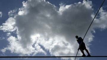 Nik Wallenda Completes Breathtaking Tightrope Walk Near Grand Canyon Nik Wallenda Completes Breathtaking Tightrope Walk Near Grand Canyon