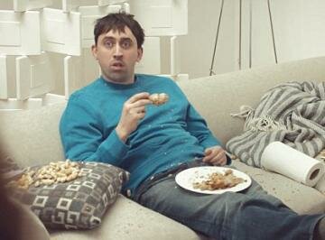 Samsung TV Commercial Slammed as Sexist by MEN and Women Samsung TV Commercial Slammed as Sexist by MEN and Women